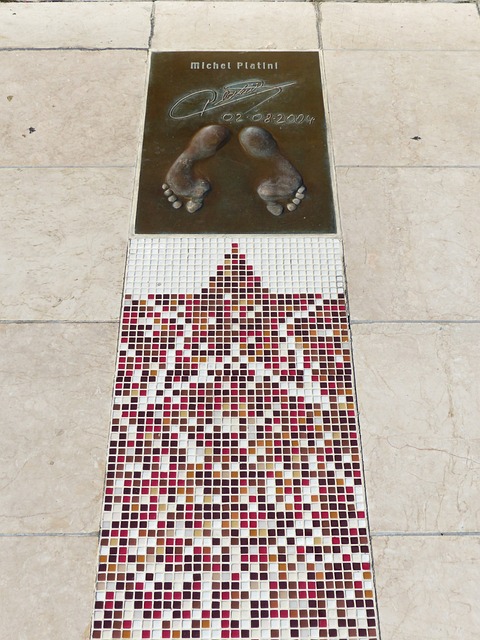 东队的防守 东队的防守